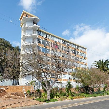 Montclair Apartments Kaapstad Buitenkant foto
