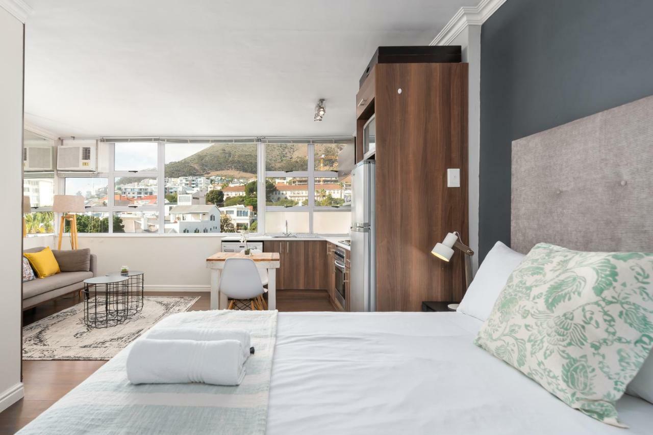 Montclair Apartments Kaapstad Buitenkant foto