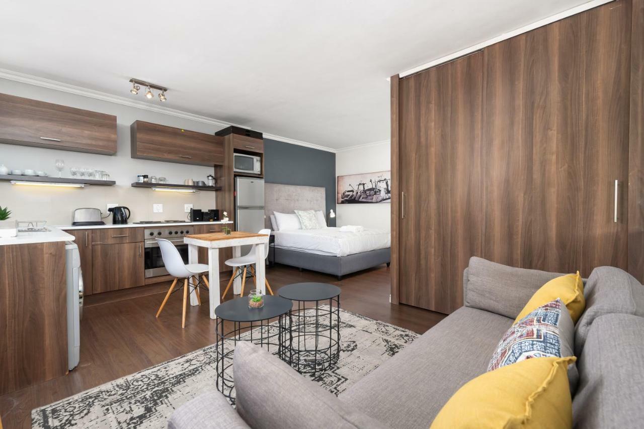 Montclair Apartments Kaapstad Buitenkant foto